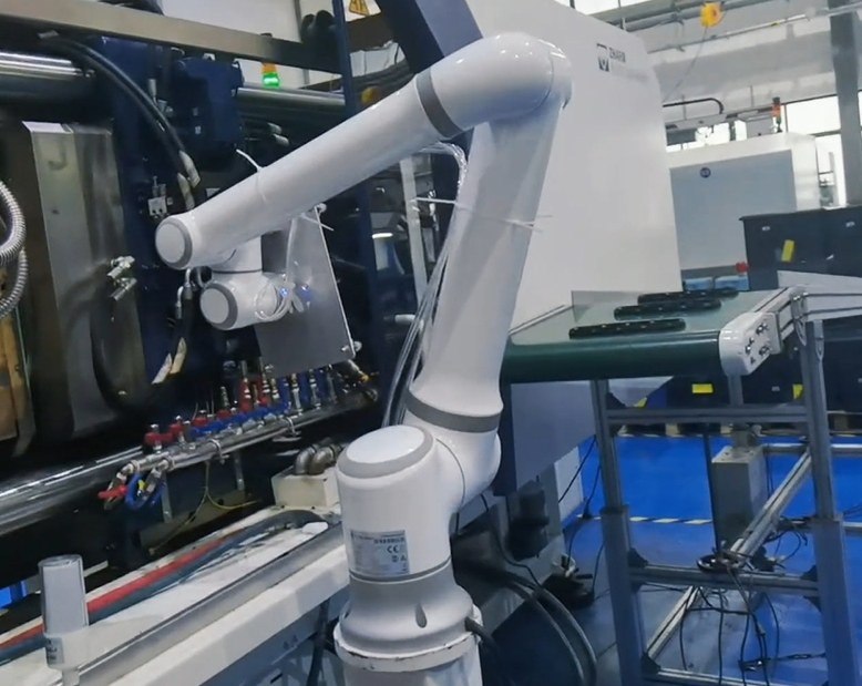 協(xié)作機器人上下料1.png